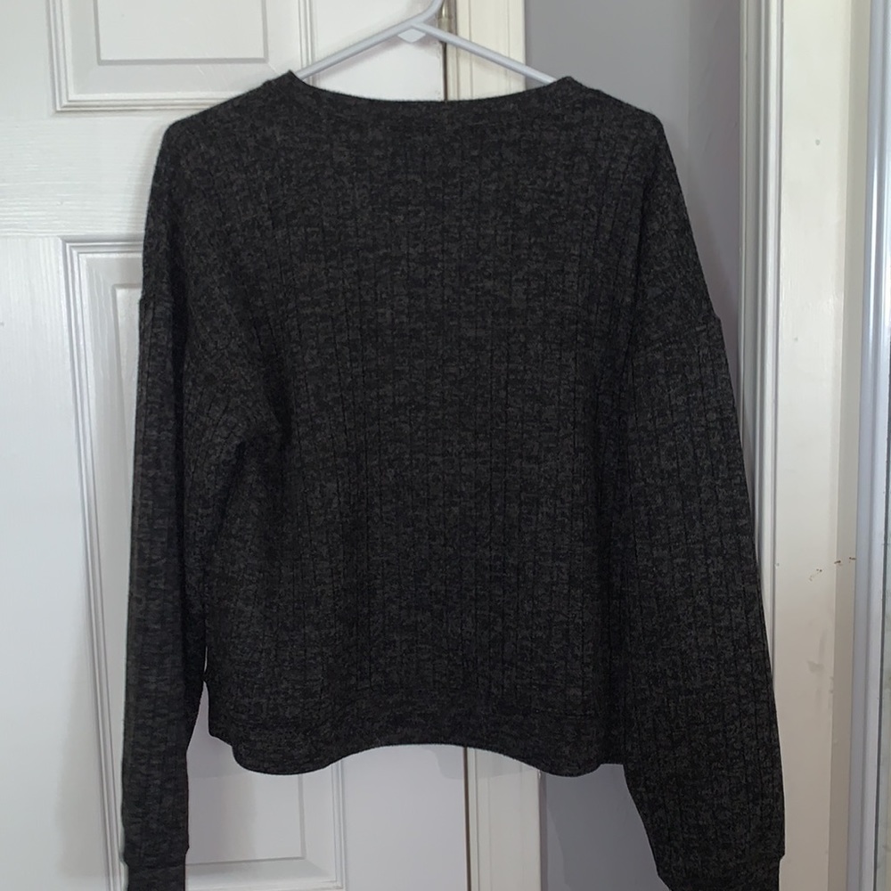 Cropped sweater - Picture 2 of 3
